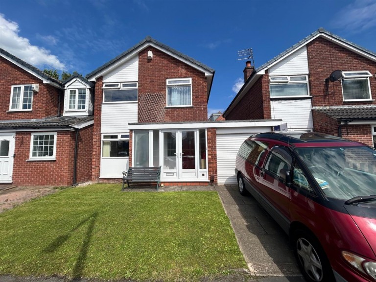 Cheviot Avenue, Cheadle Hulme, Cheadle